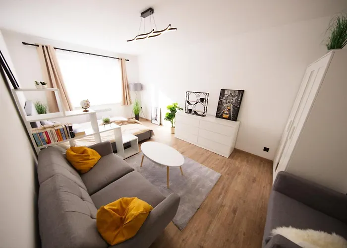 Bright & Cozy - Near Stadthalle فيينا
