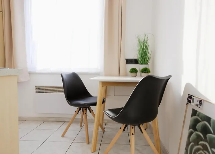 Bright & Cozy - Near Stadthalle شقة فيينا